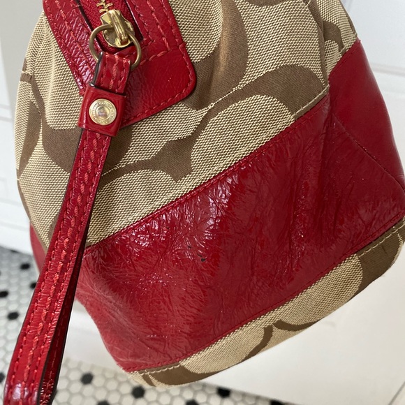 COACH Signature Bag with Matching Wallet - Picture 4 of 10